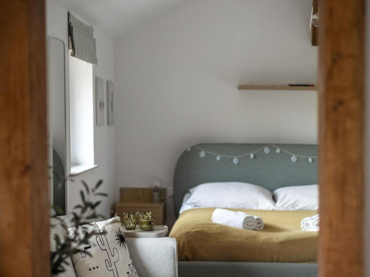 Apartament Przy Stawie Zdrojowym กูโดวาสโดรยจ์ ภายนอก รูปภาพ